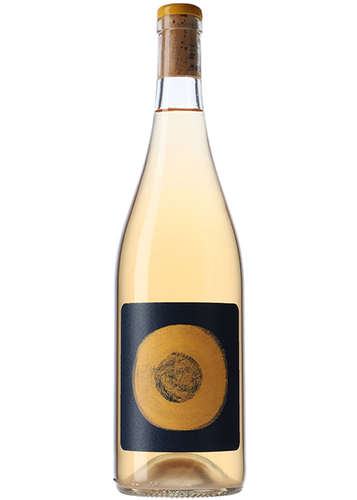 Ampolla de vi orange Superbloom de Cellers Bellaserra. L'etiqueta mostra un disseny artístic amb flors estilitzades en tons càlids. El vi té un color daurat intens amb reflexos ambre característics de la maceració amb les pells.