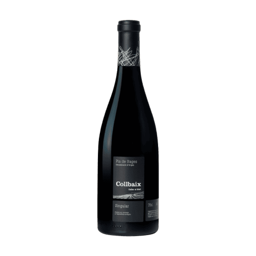 Botella de vino tinto Singular Negre, bodega Collbaix, etiqueta negra minimalista con letras blancas.